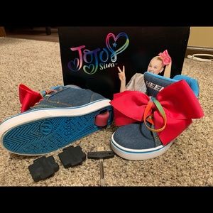 JoJo Siwa Heelys size 3